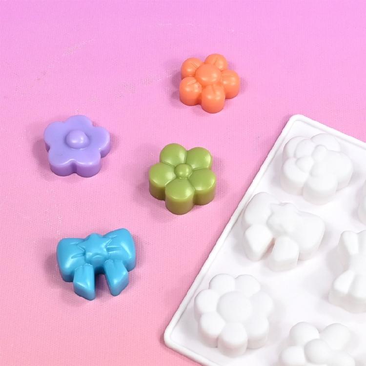 Food Grade Silicone Baking Molds 18 Cavities Bows Flower Design For Creating Chocolate Sweet And Soft Candies