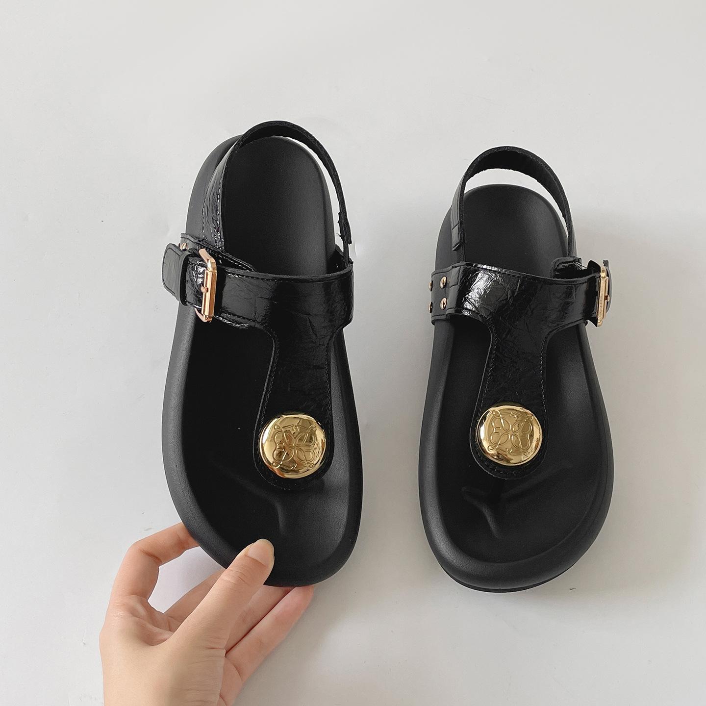 Black high-end non-slip thick-soled sandals, summer wear heightening soft-soled French cool slippers 35