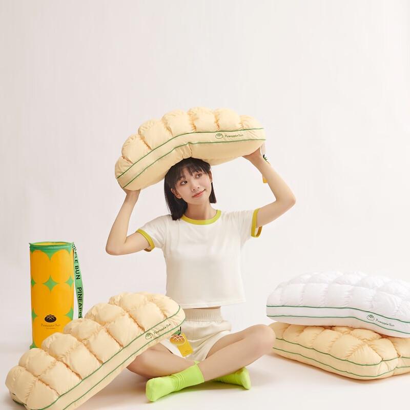 Li Shen Soft Pineapple Bread Pillow
