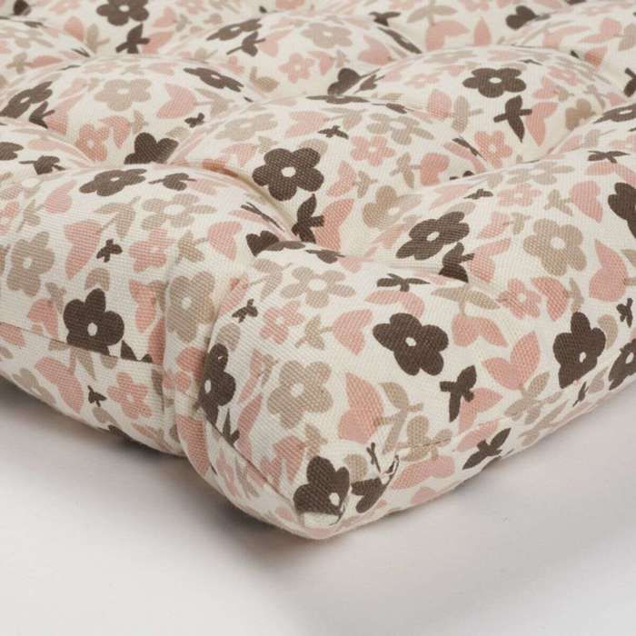 Kissen aus beigem Baumwollstoff mit floralem Muster 38x38