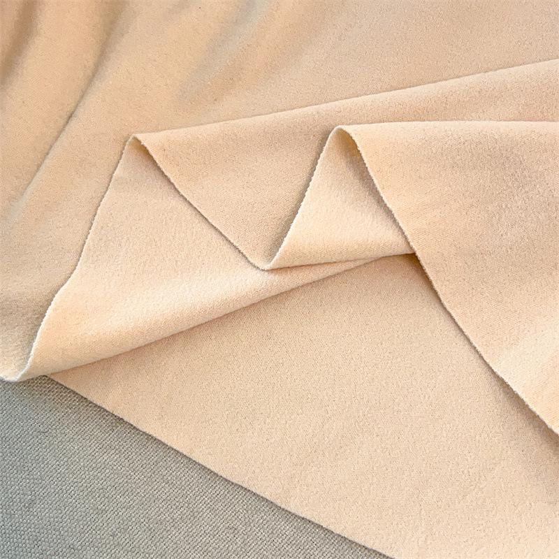 Seamless Double-Sided Thermal Fleece Base Layer Top for Plus-Size Women, Extra Large (200/300 Jin)