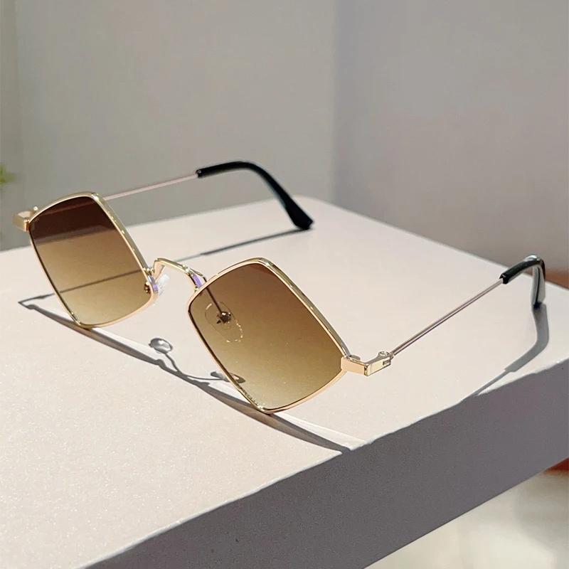 

GM LUMIAS Rhombic Shape Sunglasses Fashion Vintage Gradient Outdoor Casual Shades Trendy Luxury Brand Design Decor Sun Glasses as picture shows