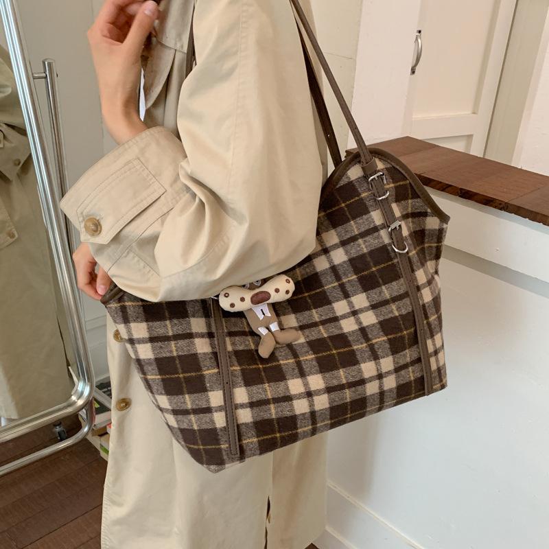 New Women Shoulder Bag Large Capacity Tweed Commuting Handle Bag Fashi Checkered Tote Comfortable and Versatile Storage Bags