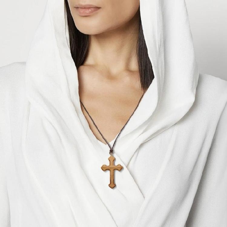 Lightweight Wooden Crucifix Necklace With Wood Detail Alternative Neckchain Jewelry For Sensitive Wearers