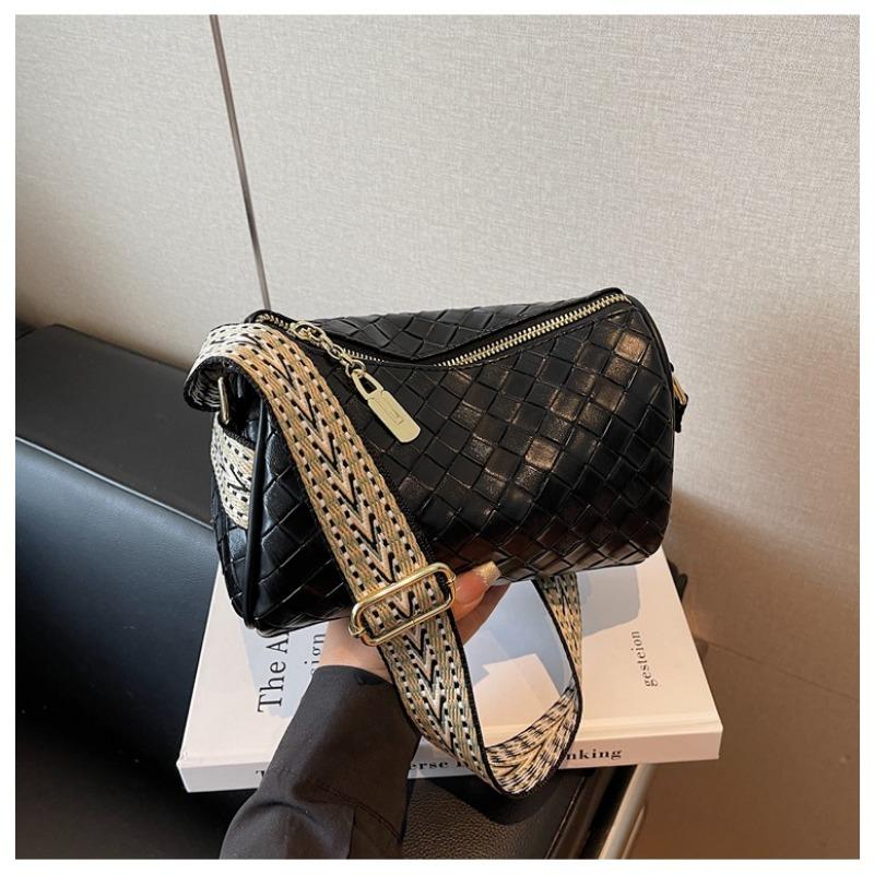 

Популярная маленькая сумка женская новая модная нишевая широкополосная наплечная сумка-мессенджер женская сумка сумка-подушка чёрный