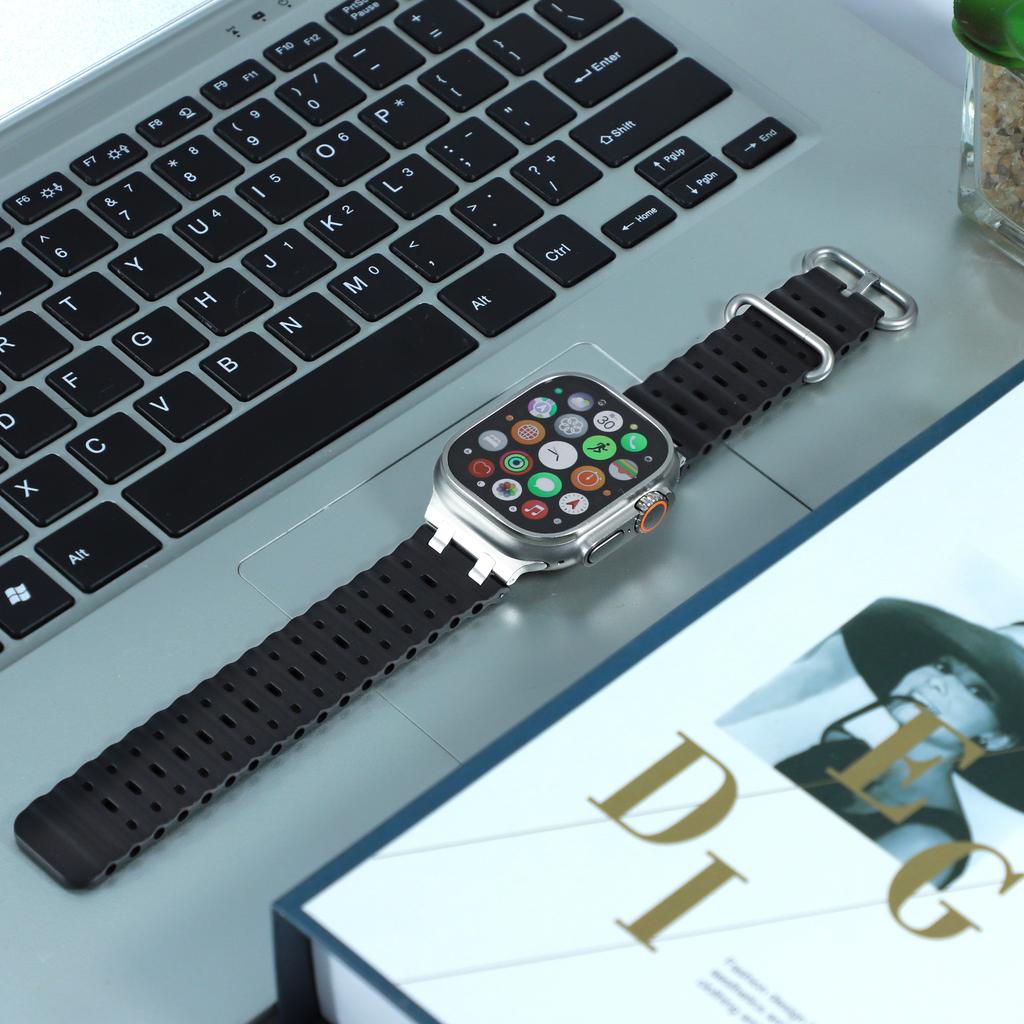 Silicone Band for Apple Watch Ultra 3/2 49mm 46mm 44mm 45mm Breathable Sport Strap for Iwatch Series 11 10 9 8 7 6 5 4 SE3 Men