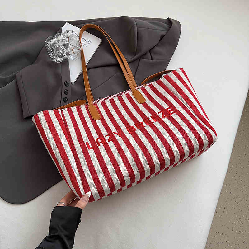 Fashi Art Stripe Large Capacity Tote Bag Women New Versatile Ins Commuter One Shoulder Bags Casual Letter Travel Tote Bag