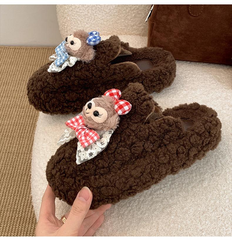 Fashion, lightweight and cute cartoon thick-soled fluffy slippers for women to wear winter velvet bag head slippers