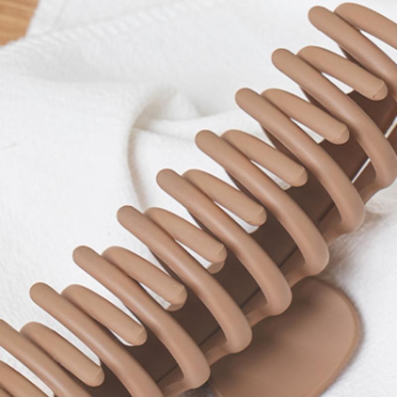 Daiso Matte Clip Brown