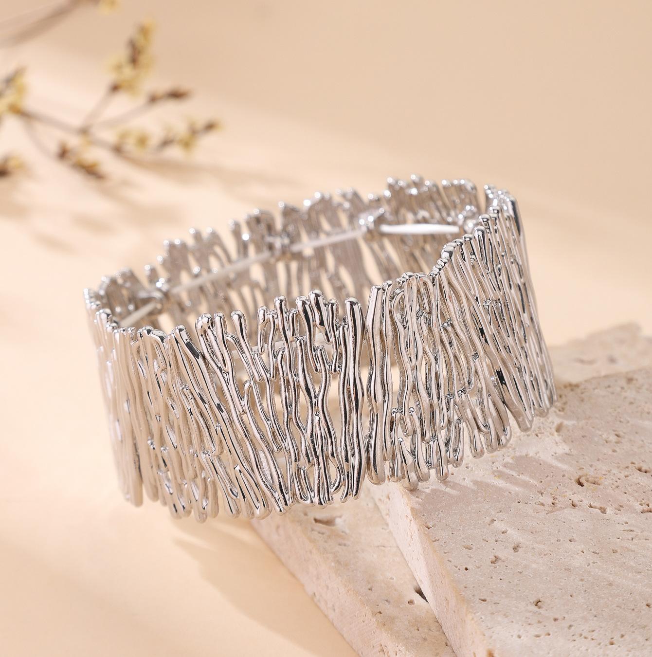 2026 Европейская и американская модная бижутерия Посеребренный эластичный браслет 18CM