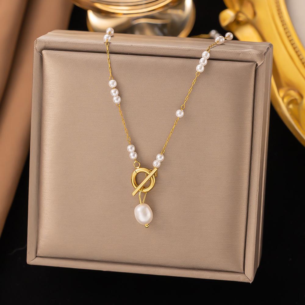 Elegant Titanium Steel Clavicle Necklace for Women - Trendy, Durable, and Fashionable