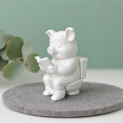 3D Printed Pig Statue, Mini Pig Figurine with Matte Frosted Surface, Dirt Resistant Cute Piglet Reading On Toilet Ornament