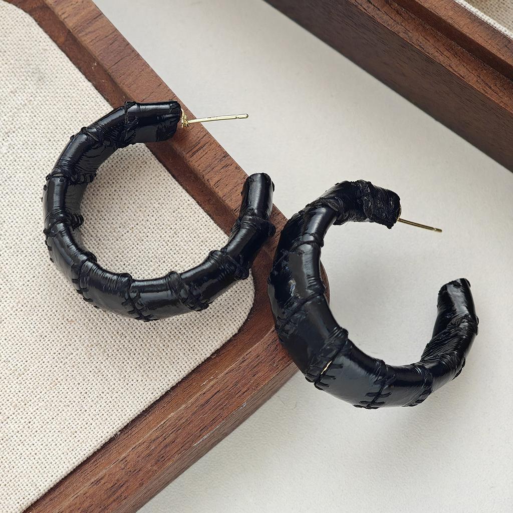 Vintage Leopard Print Leather C-Shaped Earrings, Light Luxury Maillard Style Ankara Red Fashion Temperament Earrings