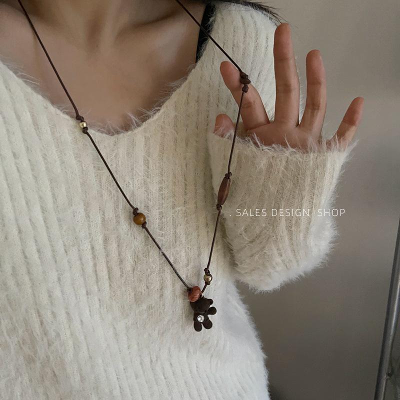 Kawa Kolorowy Pluszowy Wisiorek Niedźwiedź Naszyjnik z Łańcuszkiem do Swetra - 2025 Luksus & Moda