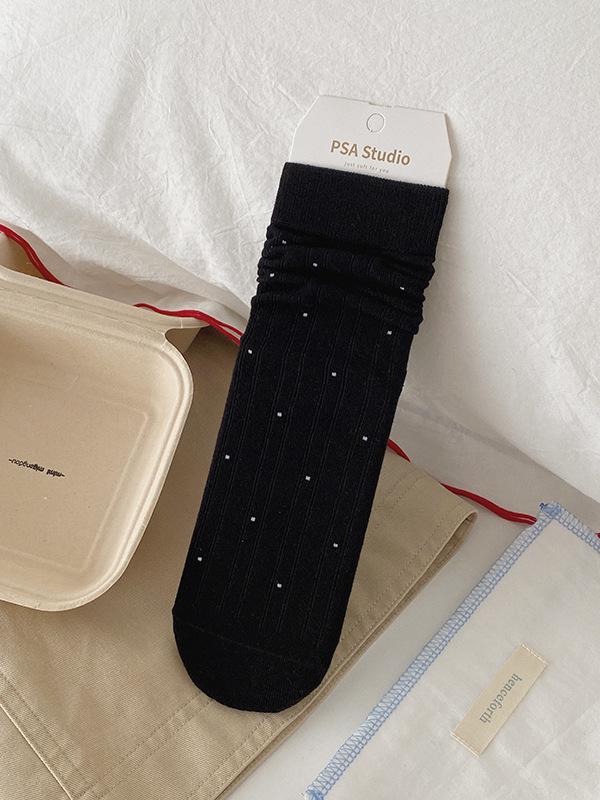 Chaussettes mi-mollet à pois pour femmes en coton côtelé - Style coréen automne/hiver, sans couture, confortables et polyvalentes.