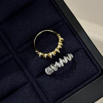 Anel Torcido Irregular de Luxo Leve de Alta Qualidade, Laço Estilo Maillard, Cinto Enrolado Personalizado, Cravejado de Diamantes, Temperamento Retrô, Anel de Dedo Indicador.