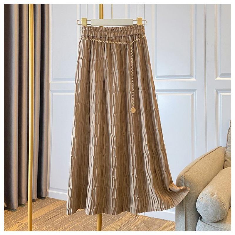 Elegantní černá sukně s vysokým pasem a záhyby pro ženy