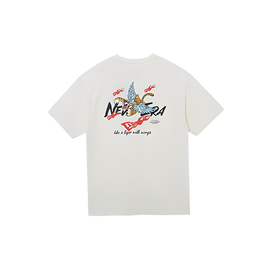 New Era Tigerprint Rundhals-T-Shirt Unisex Oberteile Elfenbein 13038760