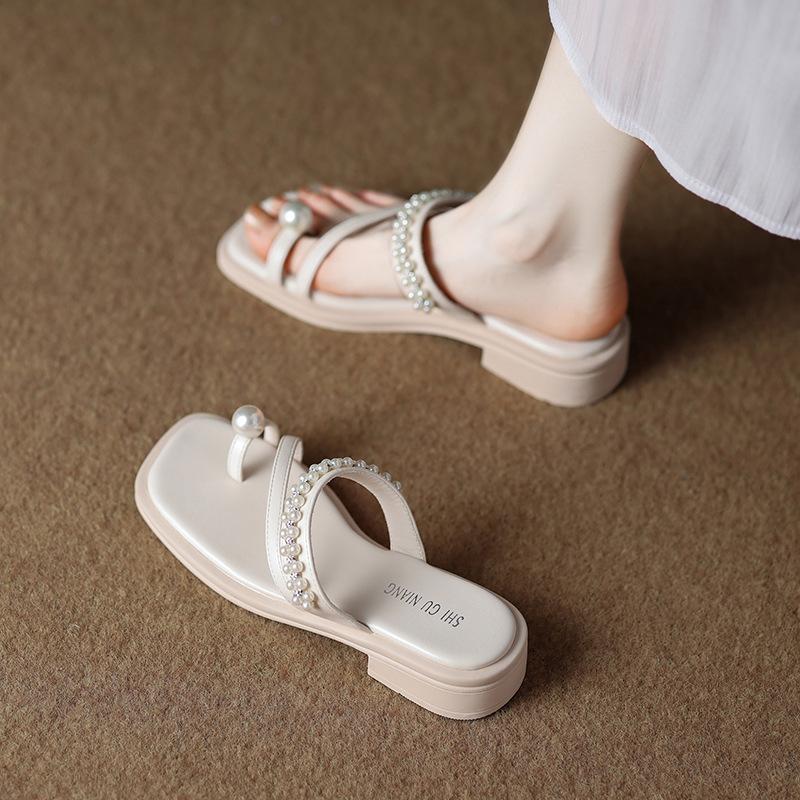 ~ Exquisite Soft-soled Cool Slippers Women's New Summer Wear Fashionable Foreign-style Women's Flat Sandals