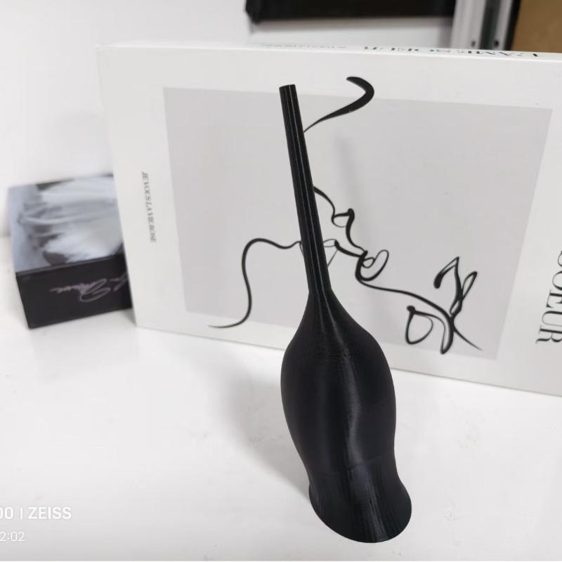 Innovative Wine Glass Design Self-Watering Device Promotes Root Absorption for Thriving Plants чёрный