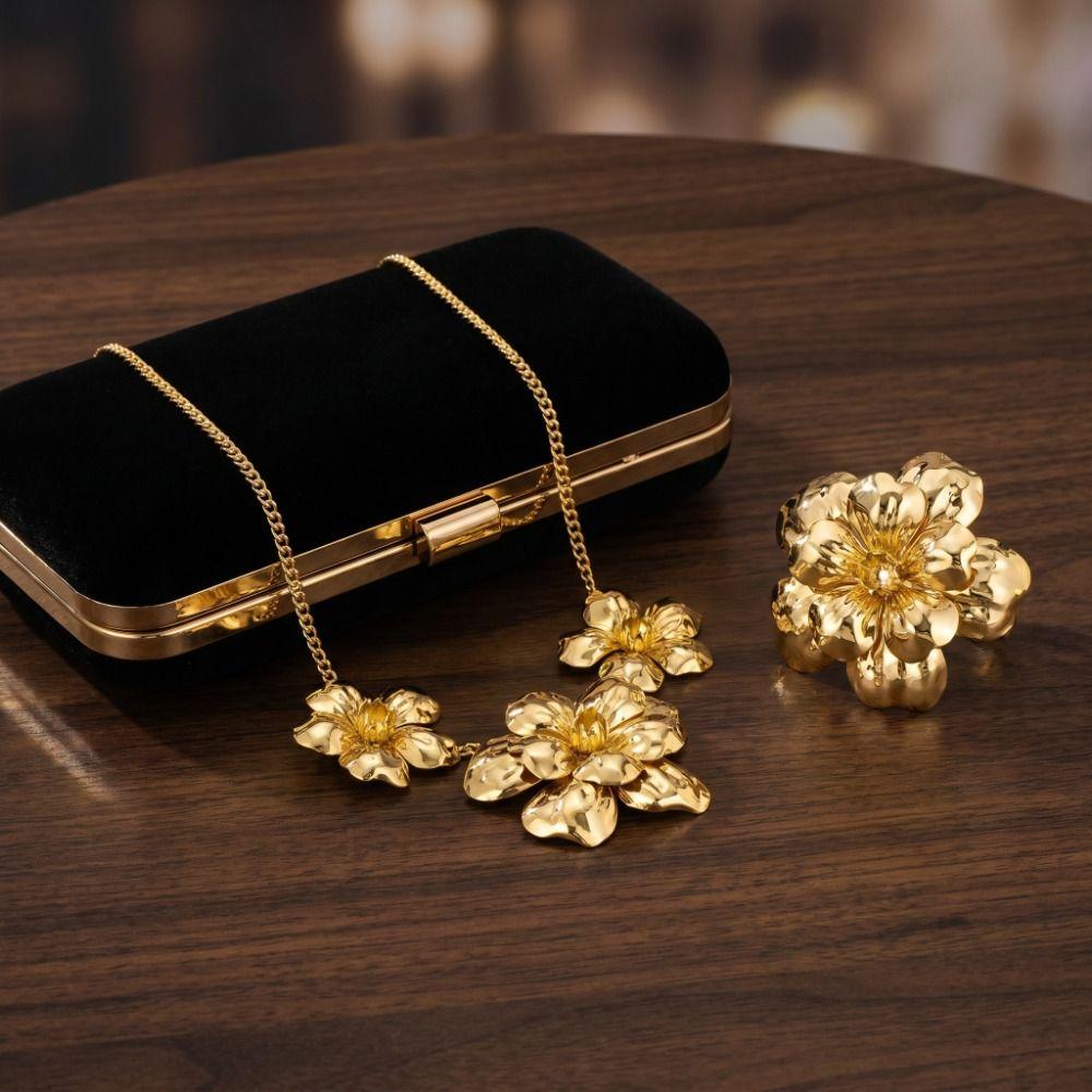 Retro Style Metal Flower Jewelry Set European Style Exaggerated Retro Jewelry For Ladies
