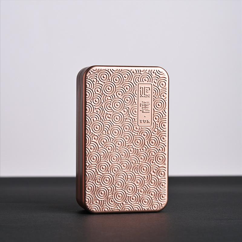 

Rectangular Wavy Pattern Metal Storage Candy Box Small Portable Tin Biscuit Packaging Box Home Desktop Jewelry Organizer Case 11cm 6.5cm 3cm золотий
