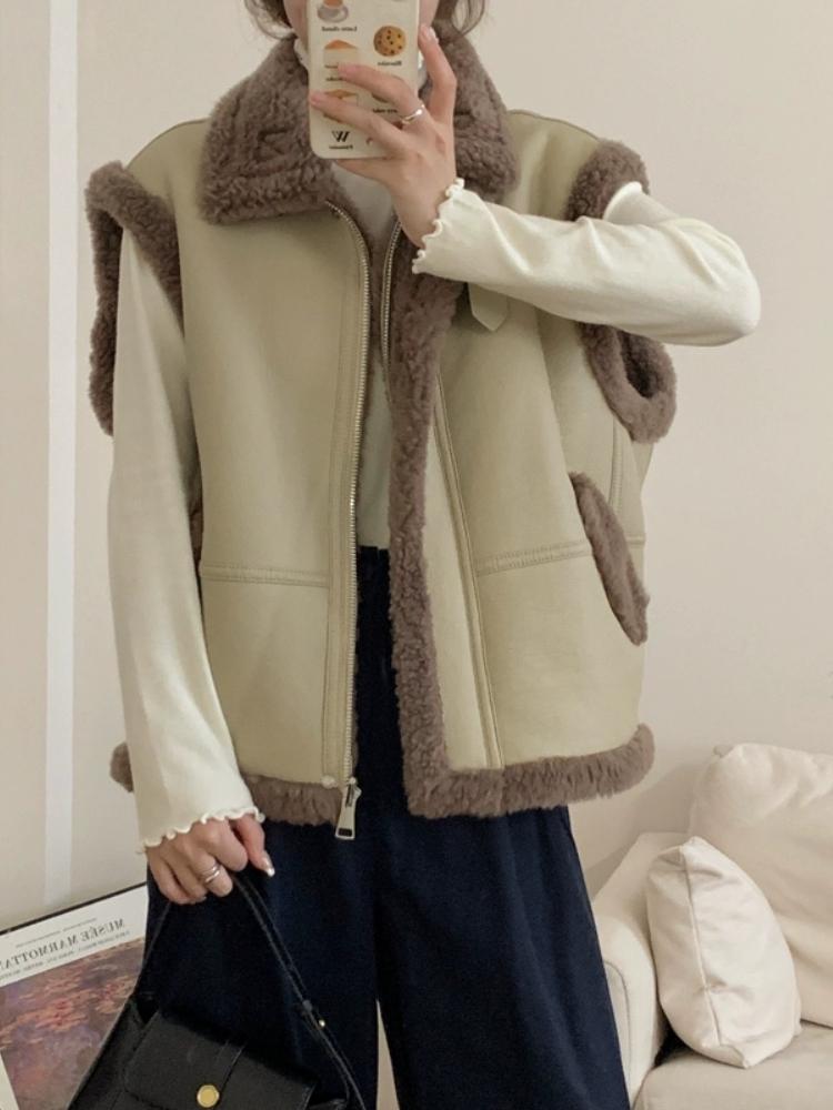 Zimní Móda Vintage Kožený Vesta z Jehněčí Vlny Dámská Nový Design Teplá Retro Krátká Vesta Ženská Estetická Ležérní High Street Bunda