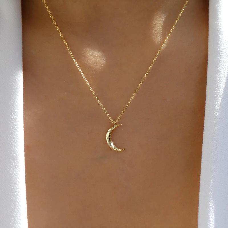 Diamond pendant necklace European and American alloy simple versatile jewelry women's five-pointed star moon collarbone chain