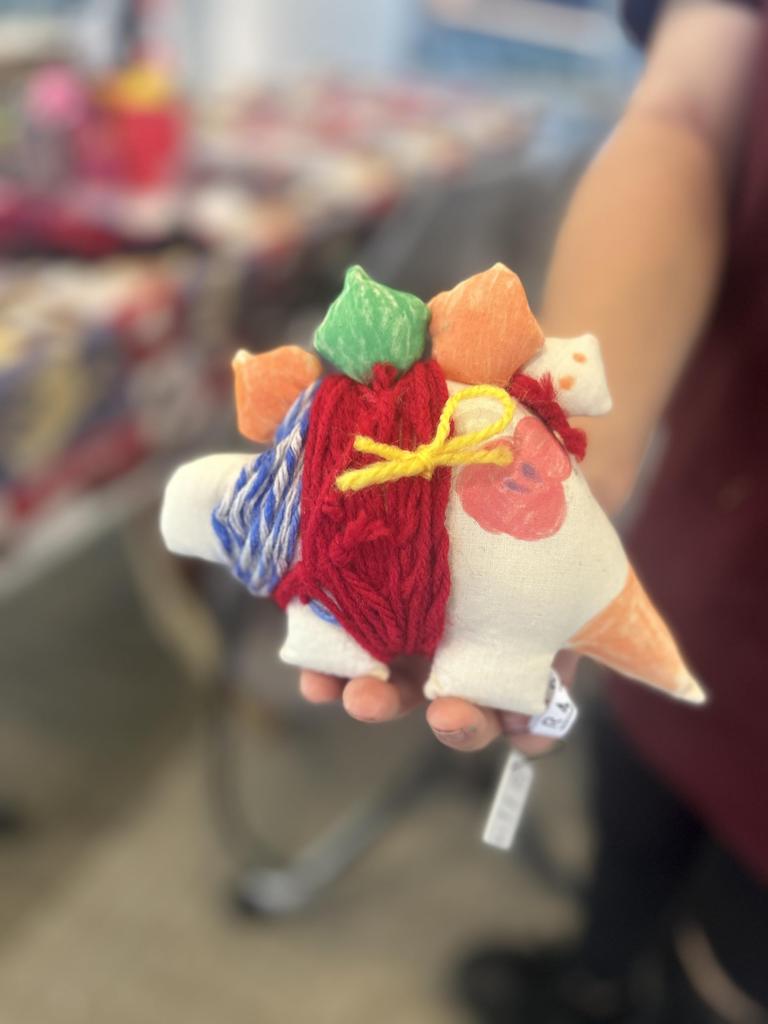 Canvas Doll Brachiosaurus Medium 24x13x4cm (Suitable for writing on colored paper, gift, art workshop, present, get-well gift, celebration)