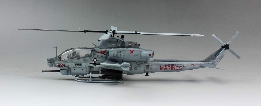 Dream Model 1/72 US Marine Corps AH-1Z Viper Attack Helicopter Plastic Model DMO720012
