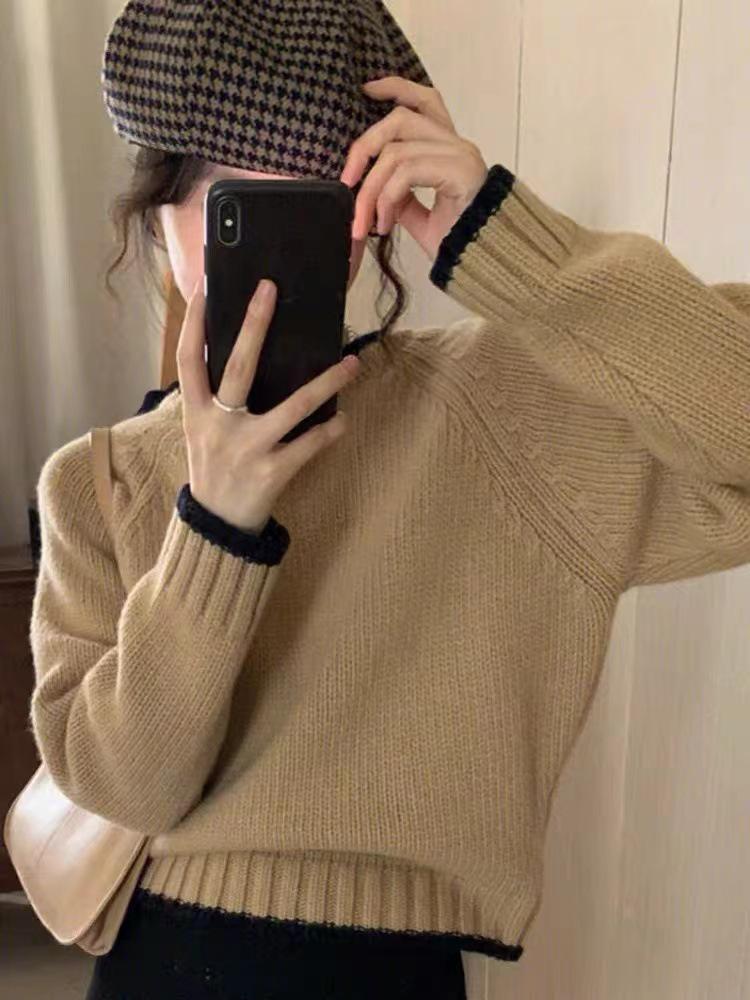 Women's European Style Color Block Wool Sweater - Round Neck, Thick Knit, Loose Fit, Slimming Base Layer for Autumn/Winter.