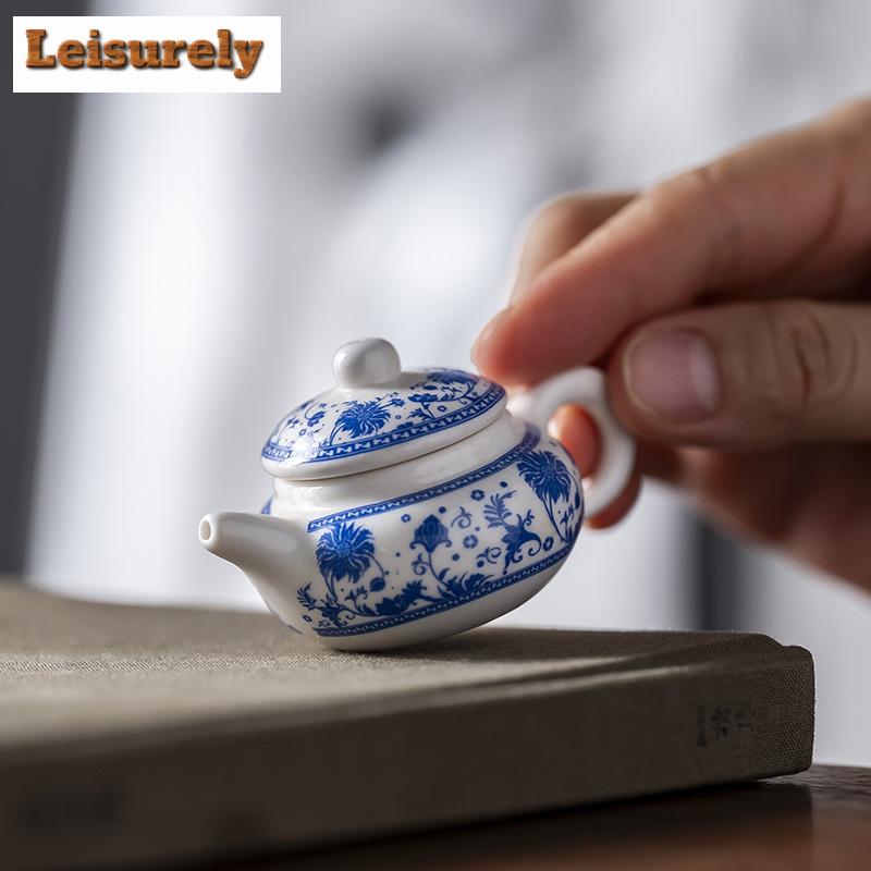 20ml Fingertip Blue And White Mini Teapot Tea Play Toys Small Tea Table Tea Pet Ornament Pocket Teaset Tea Ceremony Accessories