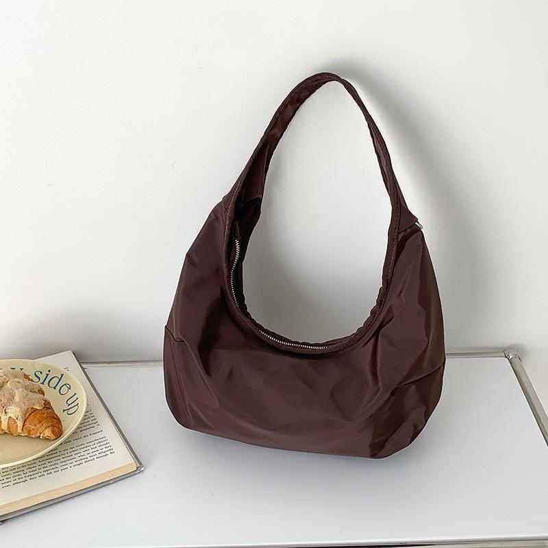 

2024 Large-capacity Relaxed Nylon Underarm Bag Korean Casual Solid Color Simple Portable Shoulder коричневый