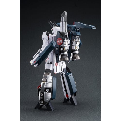 Super Dimension Fortress Macross: Do You Remember Love? 1/60 Scale Fully Transformable VF-1S Strike Valkyrie (Hikaru Ichijo) Movie Ver. Pre-painted Fi