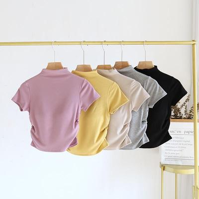 Camiseta ajustada de manga corta con cuello alto y almohadillas para el pecho para mujer