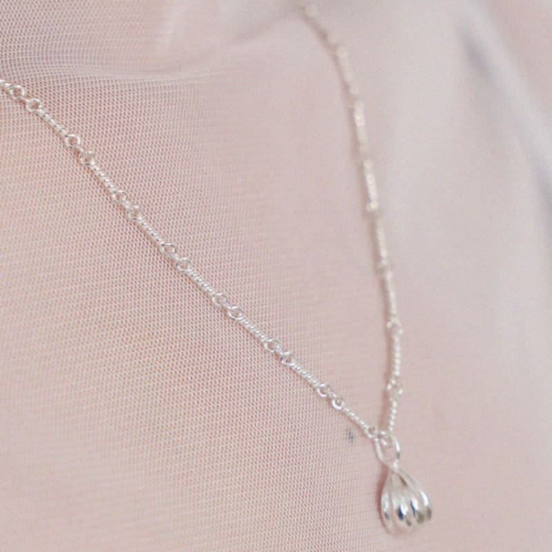 PARTY AFTER DARK Fig Necklace