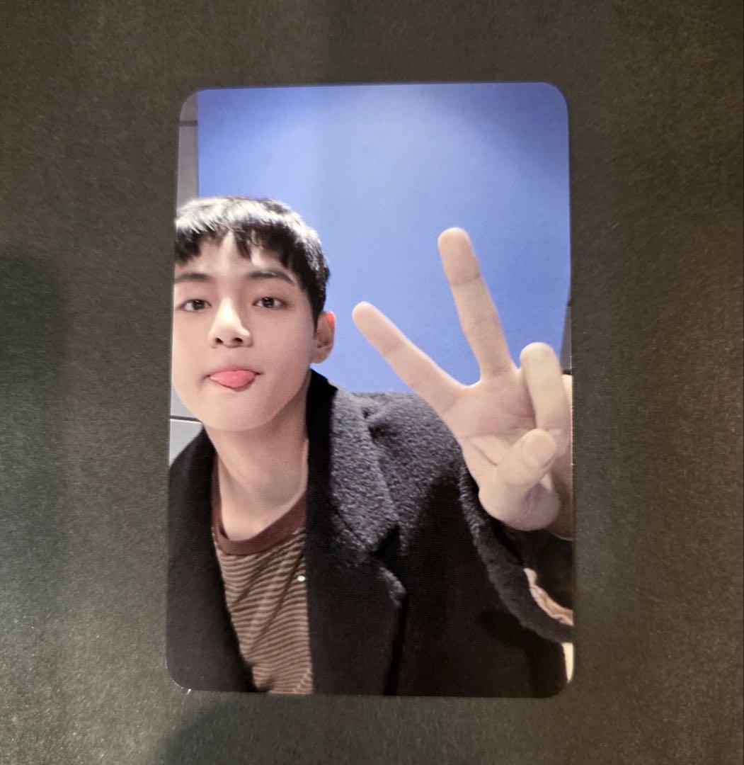 

[USED] Taehyung V V BTS FESTA ARMY ZONE Trading Card 2025