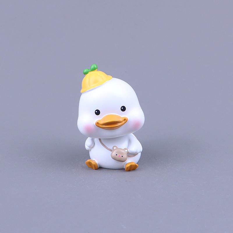 MOMO Yellow Duck Car Ornament - Head-Shaking Interior Decoration, Perfect Birthday Gift for Women.
