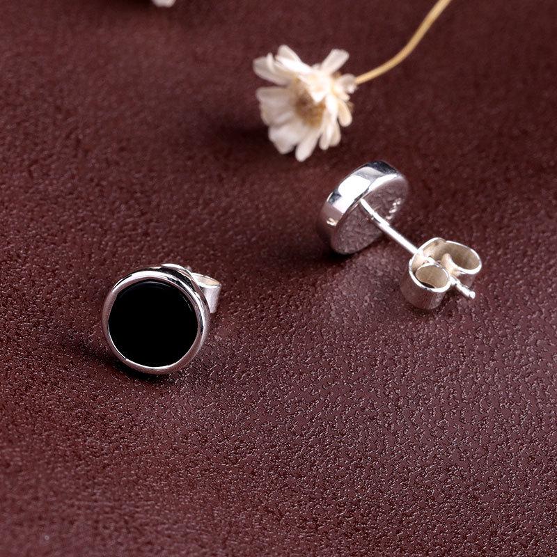 

Women s S925 Silver Black Agate Stud Earrings