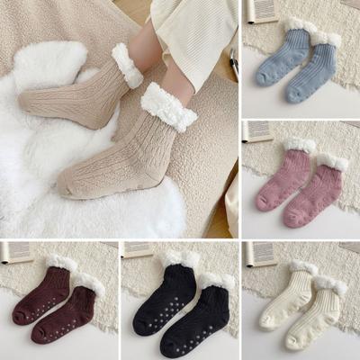 Kadınlar için Tüylü Sıcak Terlik Çoraplar Rahat Kabarık Polar Astarlı Ev Kat Çorapları Kaymaz Tabanlı Kışlık Yumuşak Termal Uyku Çorapları