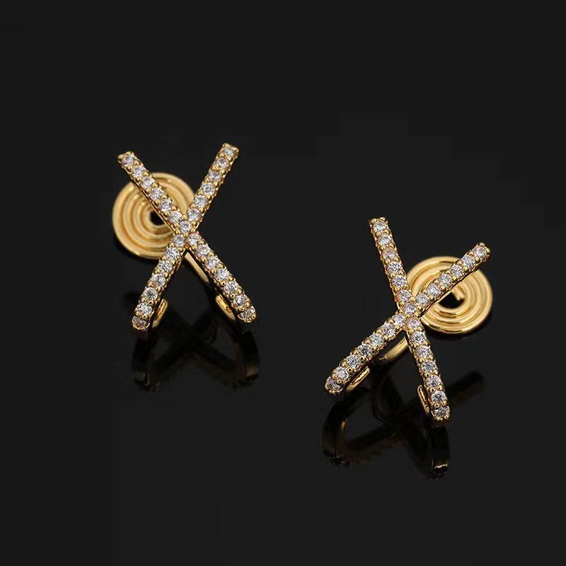 

Горячие летние циркониевые серьги-клипсы в виде крестов - Не требуется пирсинг