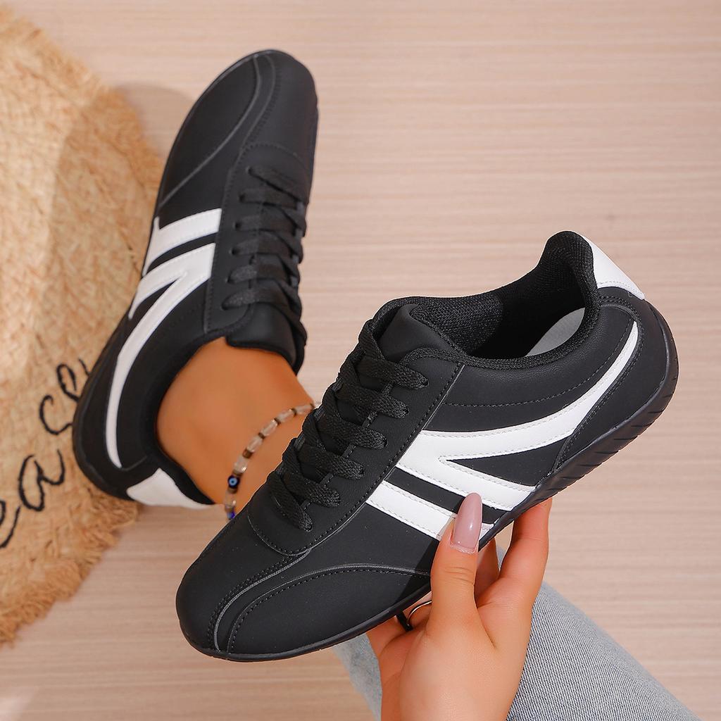 Women's new casual sports shoes.2025 foreign trade large size front lace-up casual board shoes.autumn and winter women's shoes