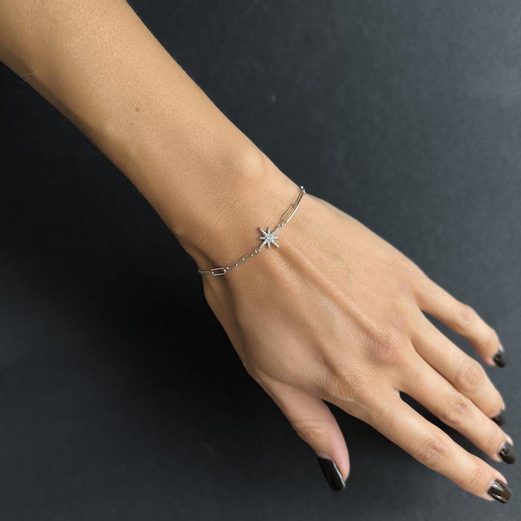 Silver Bracelet with Cubic Zirconia, Product Weight 2.81 G (2190615)