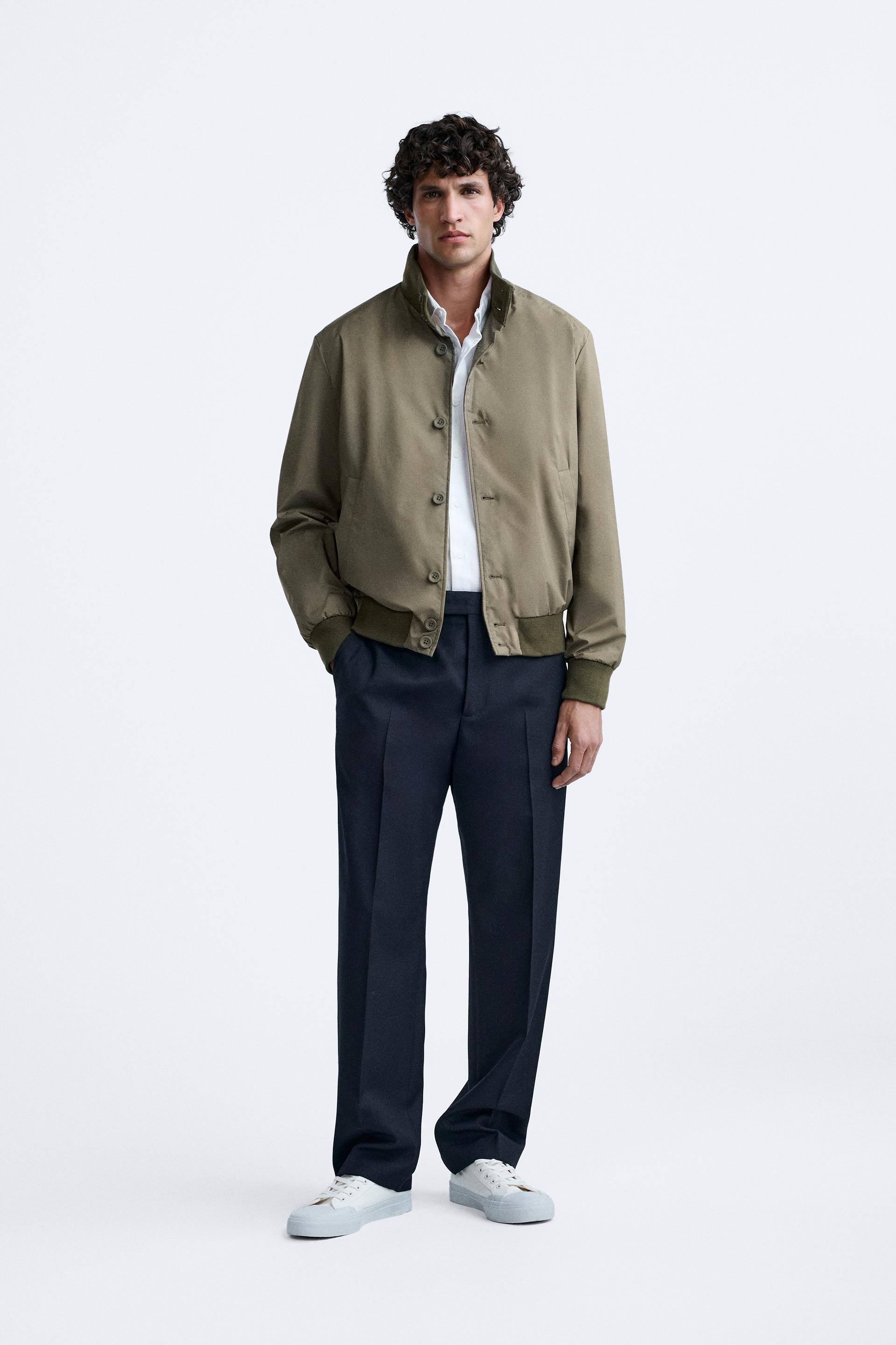 

ТЕХНИЧЕСКАЯ КУРТКА С КОНТРАСТНЫМ ВОРОТНИКОМ