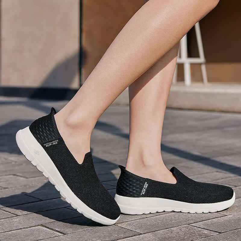 Skechers Women s 124641-BKW Slip-On Walking Shoes US 6
