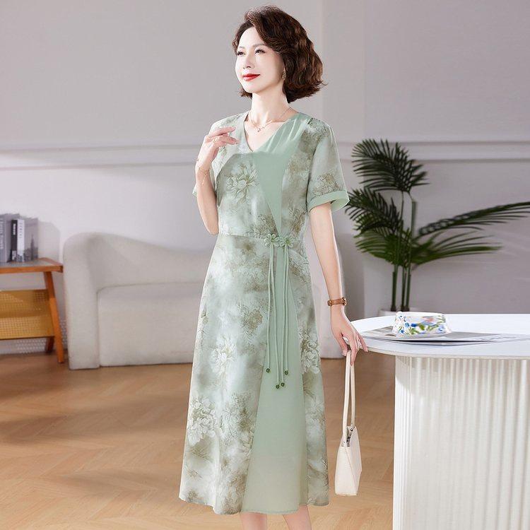Mom's Summer Chiffon Dress: Stylish Short-Sleeve Belted Skirt for Middle-Aged & Elderly Women