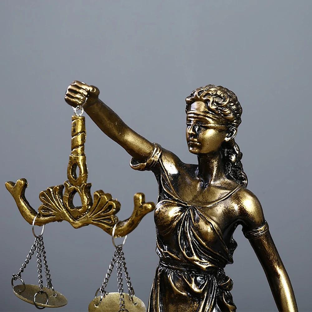 Socha Lady Justice Klasická socha Themis Váhy spravedlnosti Pryskyřičná ozdoba Perfektní pro advokátní kancelář Domácí studijní stůl Dekor