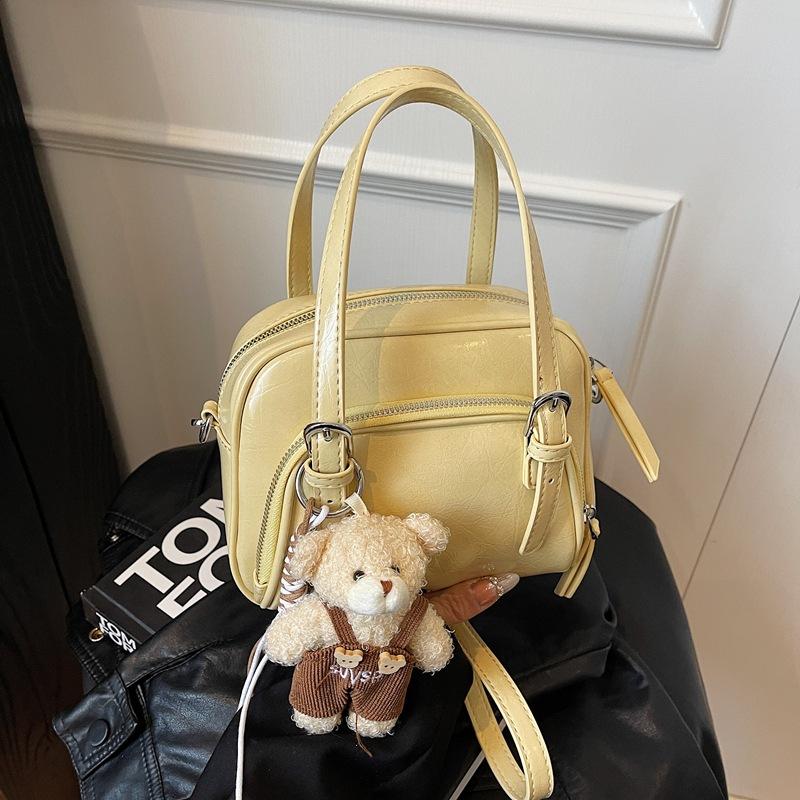 Retro beautiful bag summer women 2025 new trend portable bowling bag casual messenger shell bag