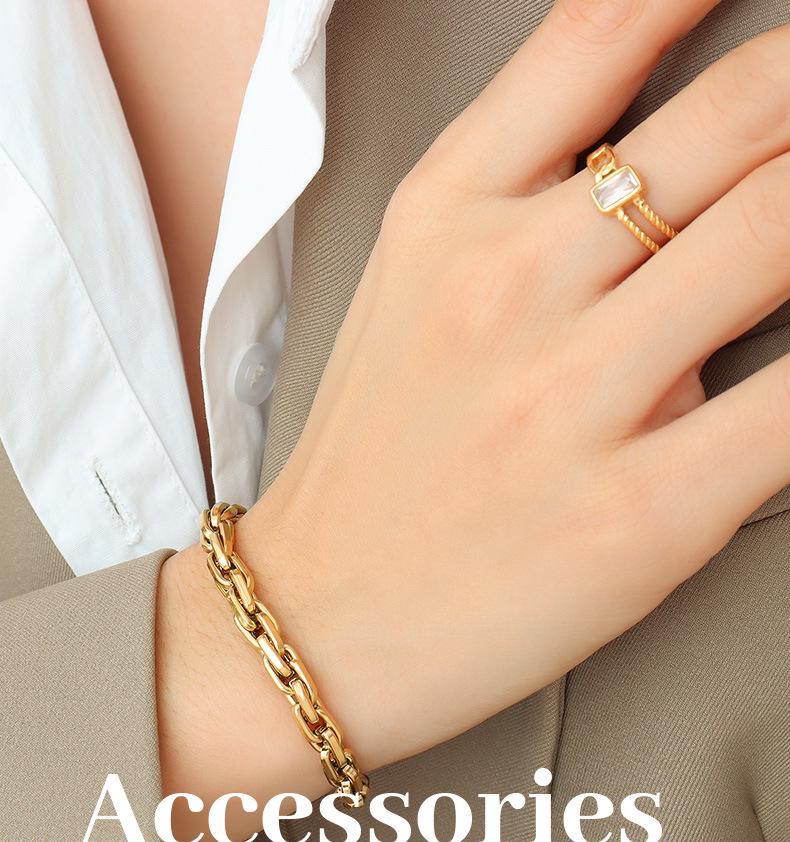Personalized Women's Thick Chain Bracelet - Titanium Steel, 18K Gold Plated, Hypoallergenic, Niche Design.