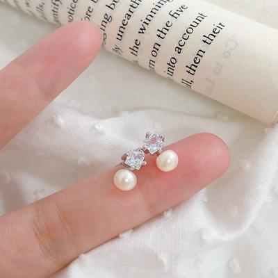 Square Diamond Pearl Earrings with High-end Light Luxury Niche Design Versatile Fashion Earrings